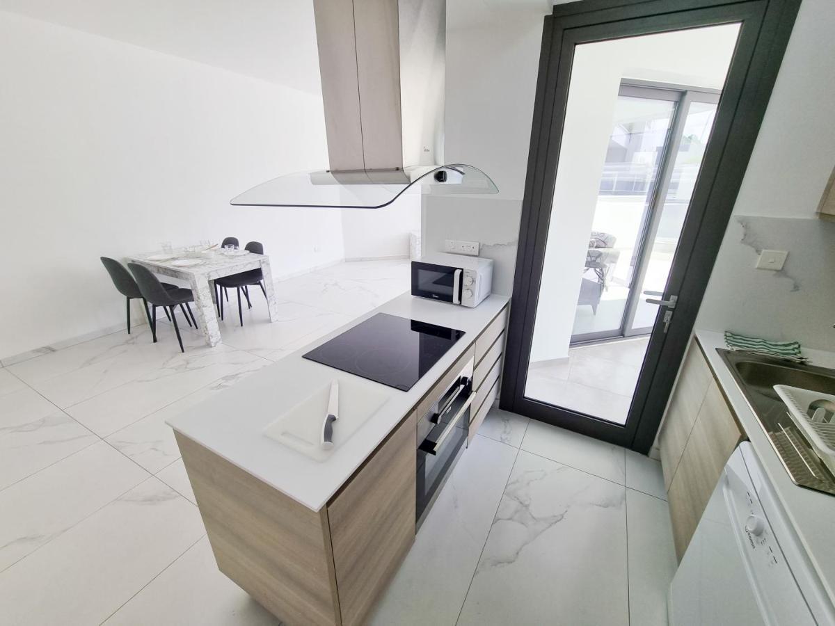 Shades Of Blue Apartment Larnaca Ngoại thất bức ảnh