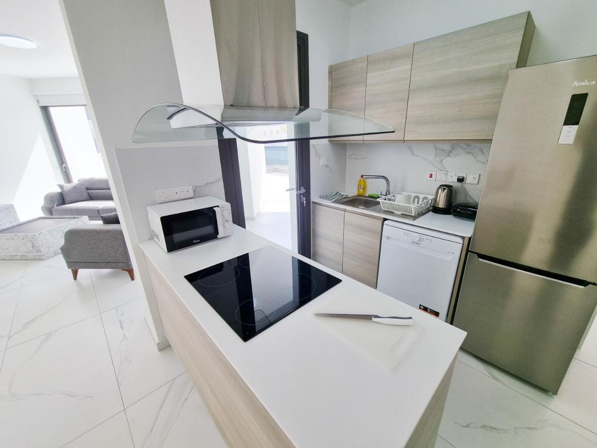 Shades Of Blue Apartment Larnaca Ngoại thất bức ảnh
