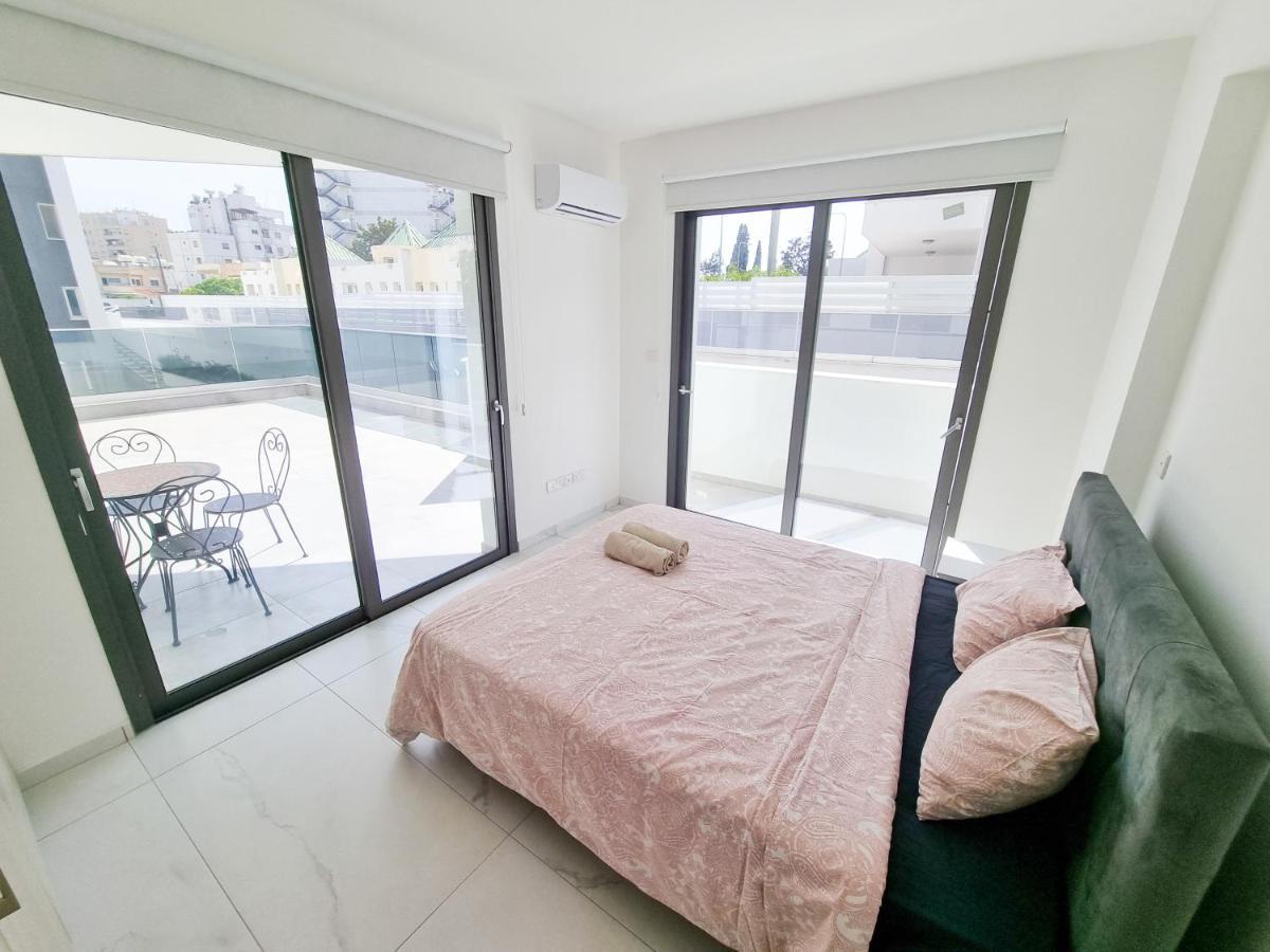 Shades Of Blue Apartment Larnaca Ngoại thất bức ảnh