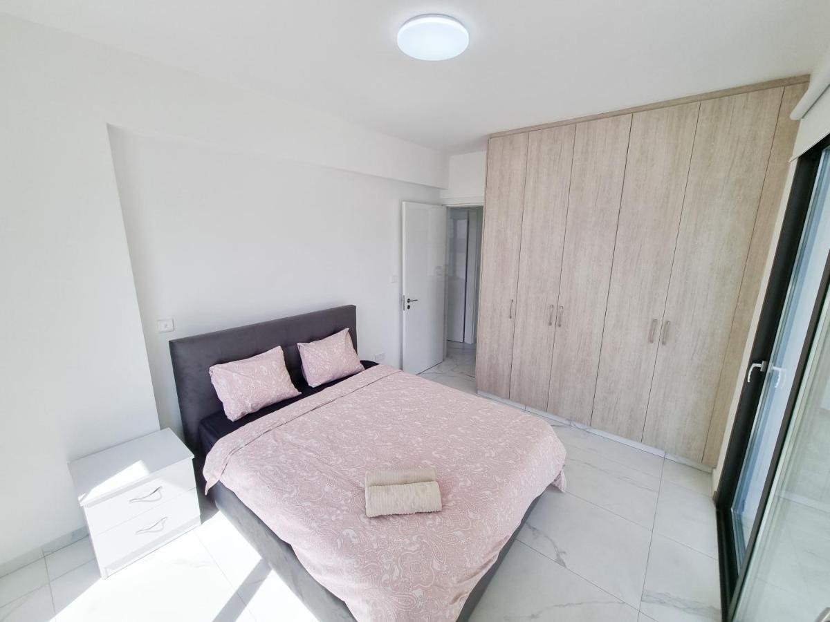 Shades Of Blue Apartment Larnaca Ngoại thất bức ảnh